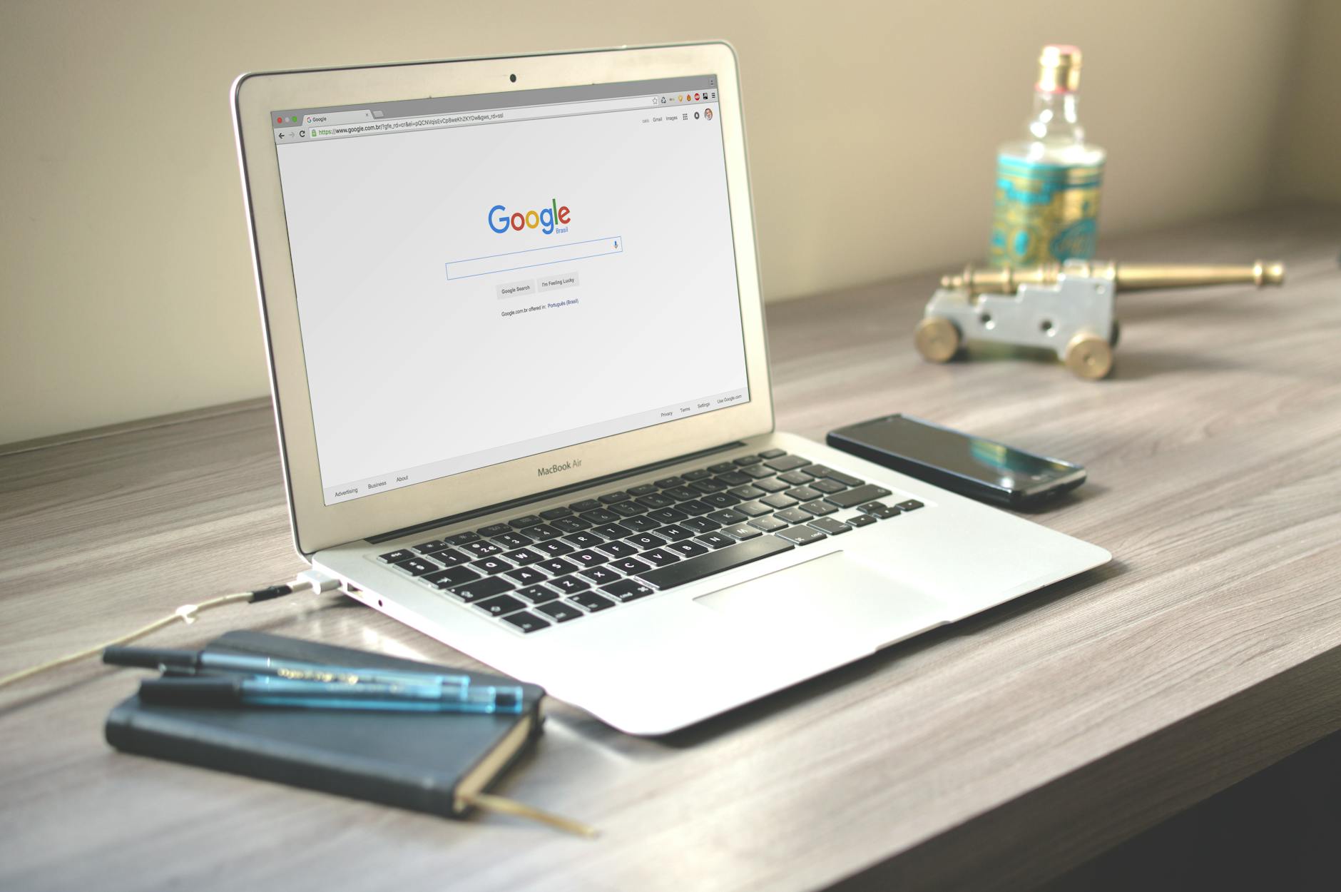 Jasa SEO Jogja profesional tingkatkan peringkat website Anda di Google.