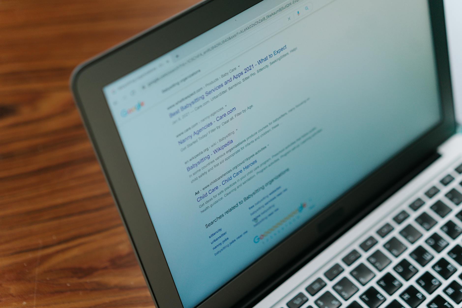 Jasa optimasi website untuk meningkatkan peringkat pencarian dan traffic organik bisnis Anda.
