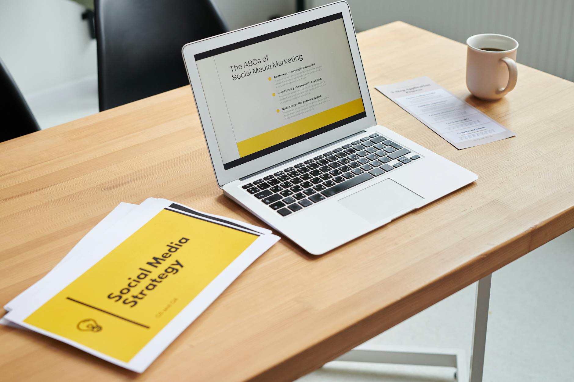 Jasa digital marketing Jogja profesional tingkatkan omzet bisnis Anda dengan strategi online terdepan.